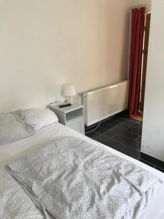 Kerti Franciaagyas Apartman Vác Exterior photo